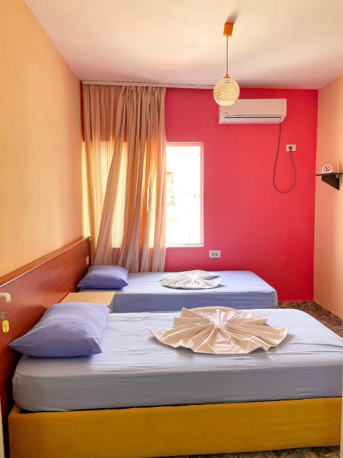 Hostel Andrey Саранда Екстер'єр фото