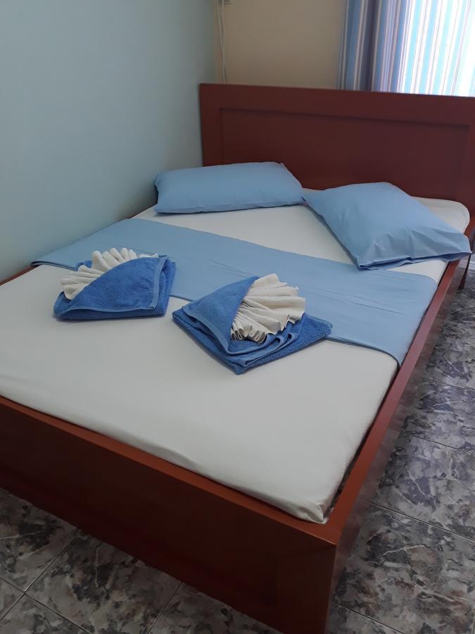 Hostel Andrey Саранда Екстер'єр фото